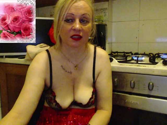 Live sex webcam photo for martachatte19 #290631152