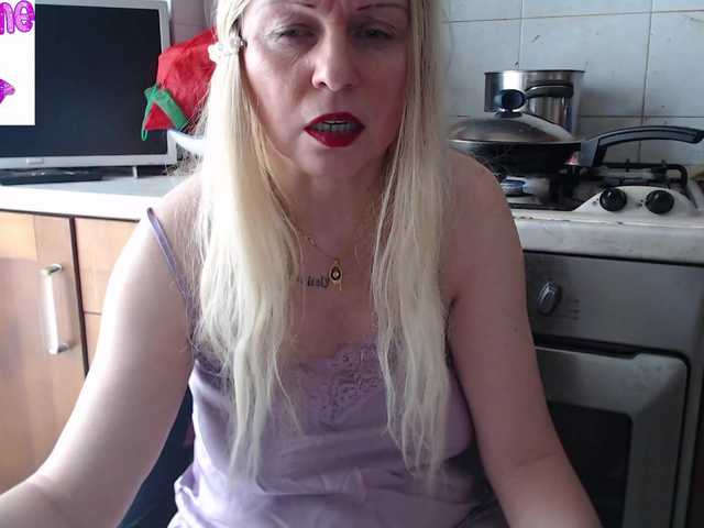 Live sex webcam photo for martachatte19 #290642285