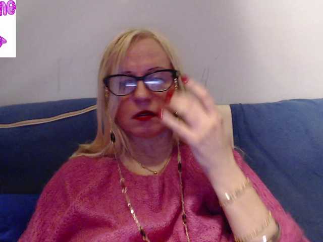 Live sex webcam photo for martachatte19 #290643538