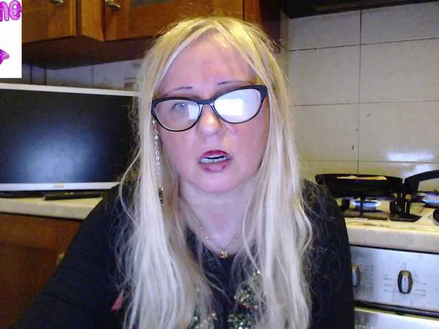 Live sex webcam photo for martachatte19 #290656916