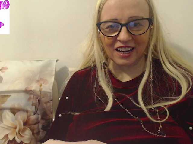 Live sex webcam photo for martachatte19 #290719384