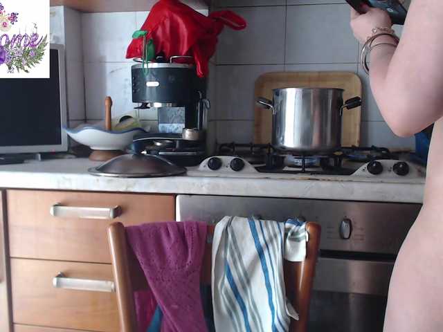 Live sex webcam photo for martachatte19 #291184982