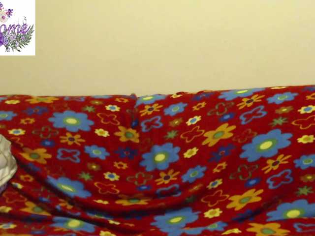 Live sex webcam photo for martachatte19 #291208424