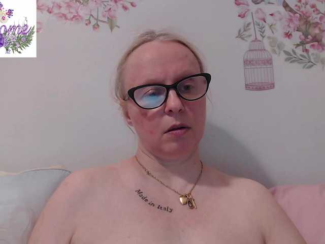 Live sex webcam photo for martachatte19 #291468300