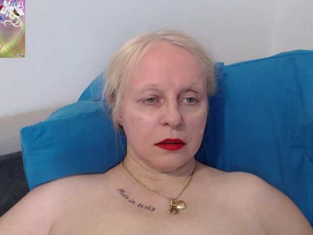 Live sex webcam photo for martachatte19 #291681076