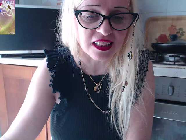 Live sex webcam photo for martachatte19 #291893583