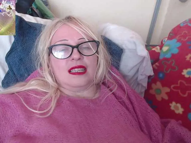 Live sex webcam photo for martachatte19 #291987601