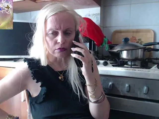 Live sex webcam photo for martachatte19 #292020254