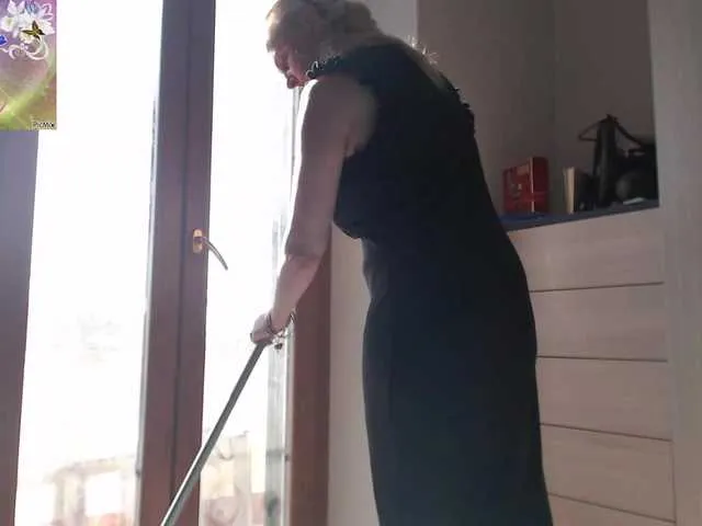 Live sex webcam photo for martachatte19 #292261697