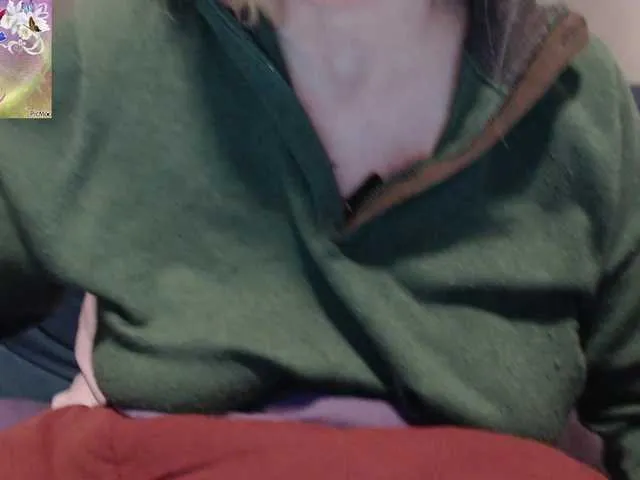 Live sex webcam photo for martachatte19 #292285004