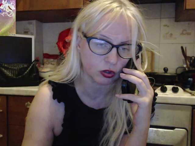 Live sex webcam photo for martachatte19 #292323651