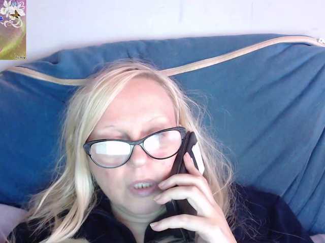 Live sex webcam photo for martachatte19 #292335364