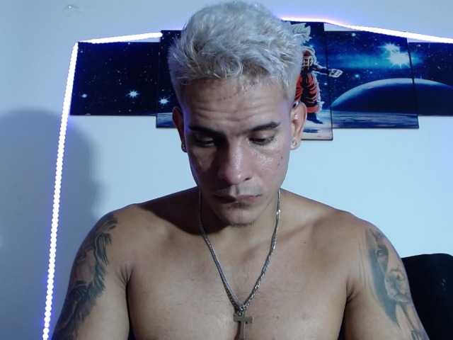 Live sex webcam photo for martin-halt #276266530