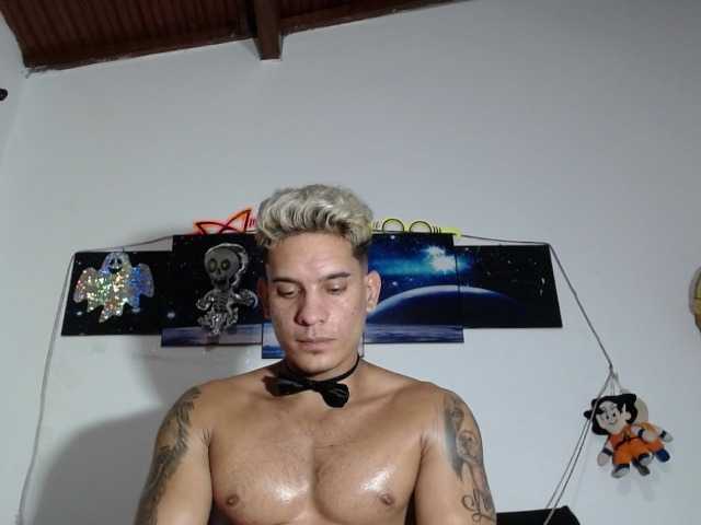 Live sex webcam photo for martin-halt #276563794