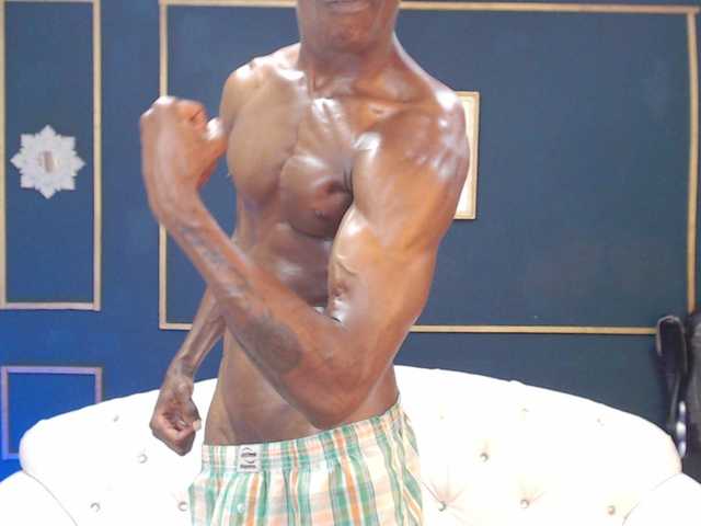 Live sex webcam photo for martin-killerx #275882311