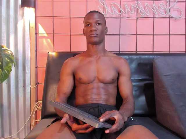 Live sex webcam photo for martin-killerx #291698721