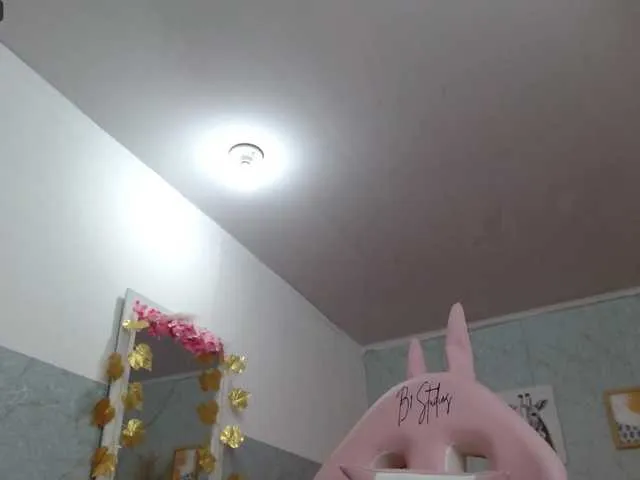 Live sex webcam photo for martina-tay #275506352