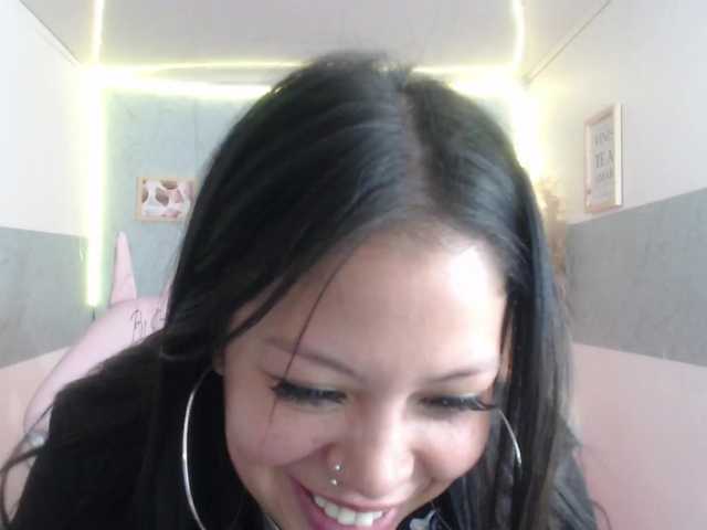 Live sex webcam photo for martina-tay #275882133