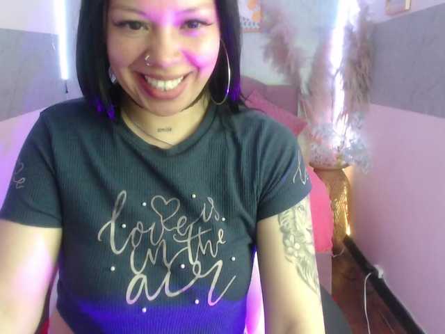 Live sex webcam photo for martina-tay #275919852