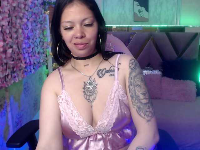 Live sex webcam photo for martina-tay #276098756