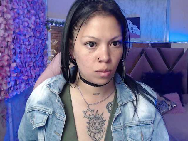 Live sex webcam photo for martina-tay #276144573