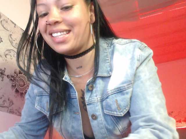 Live sex webcam photo for martina-tay #276149183