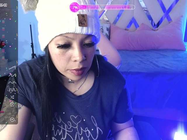 Live sex webcam photo for martina-tay #276309795