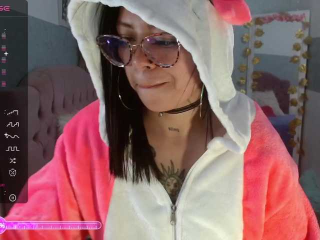 Live sex webcam photo for martina-tay #276396563