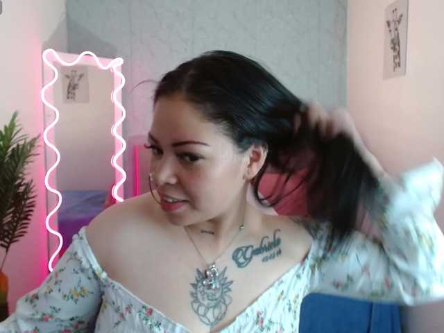 Live sex webcam photo for martina-tay #277803255