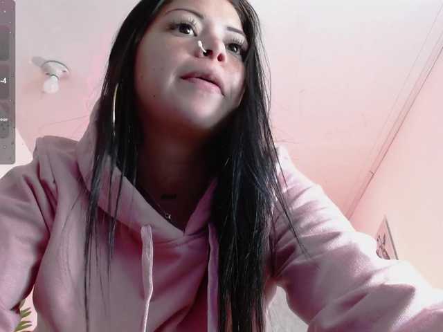 Live sex webcam photo for martina-tay #277886096