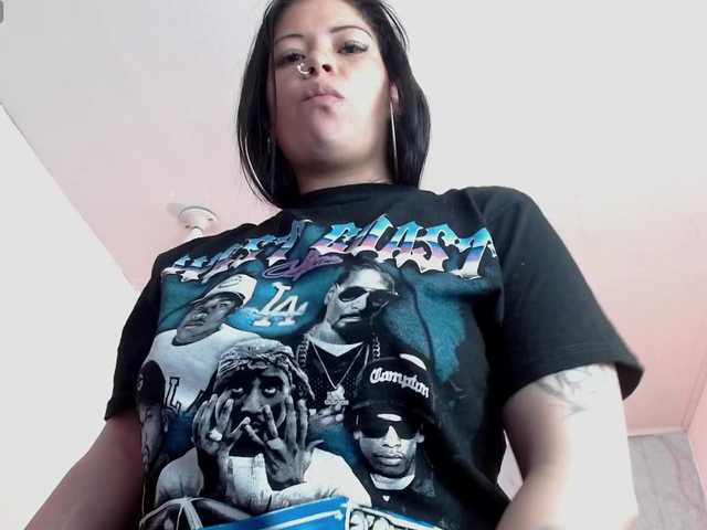 Live sex webcam photo for martina-tay #277905153