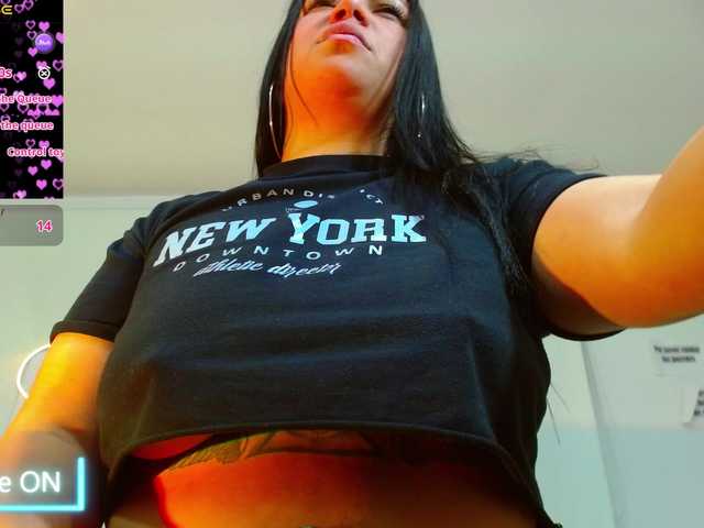 Live sex webcam photo for martina-tay #291041621