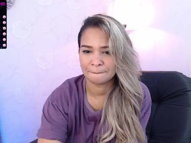 Live sex webcam photo for martinapurple #273044036