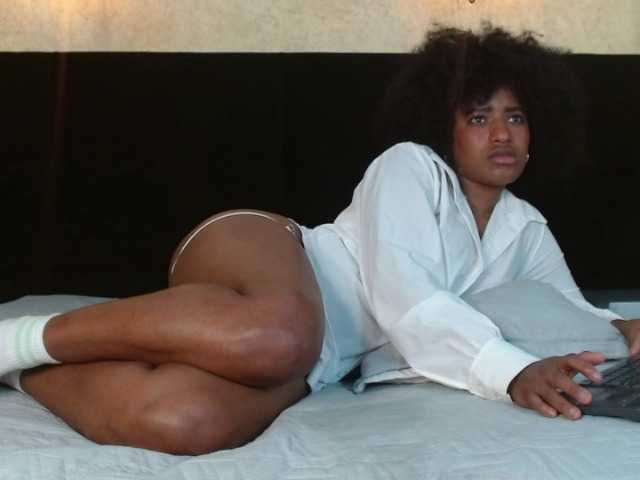 Live sex webcam photo for maru-smith #276839318