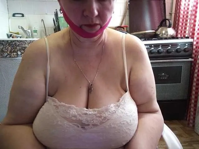Live sex webcam photo for marusa0 #293454804