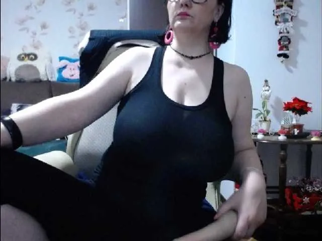 Live sex webcam photo for mary-x #273457997