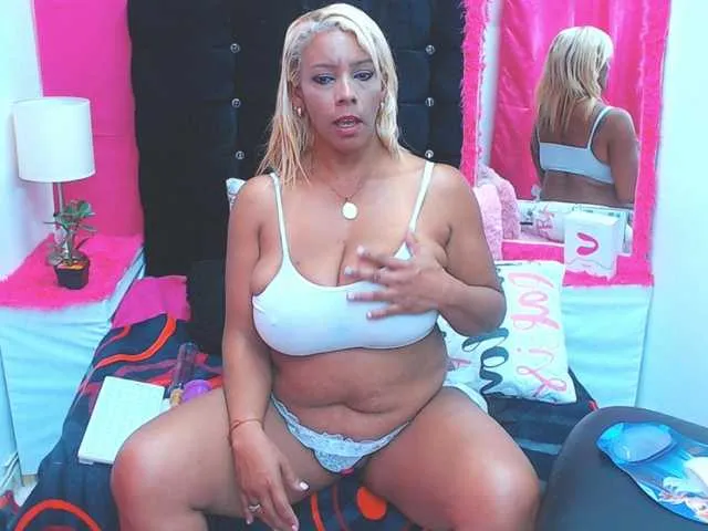 Live sex webcam photo for Marylin-Aboul #274515560