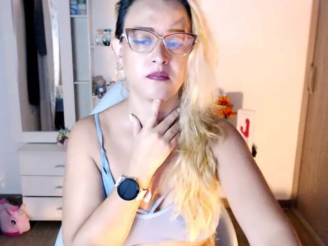 Live sex webcam photo for maryline-w #291929607