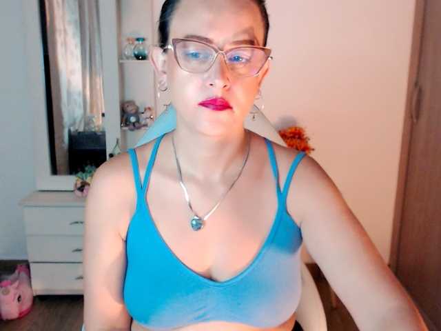 Live sex webcam photo for maryline-w #292099047