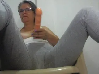 Live sex webcam photo for marysquirtxx #131336596
