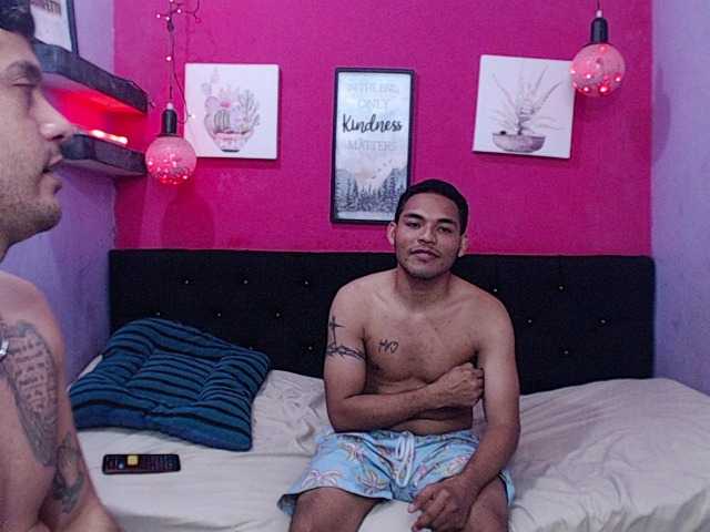 Live sex webcam photo for masterbigcock #294199922