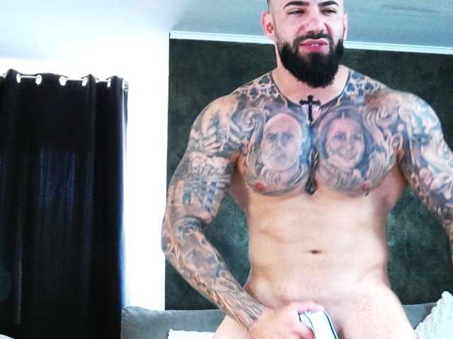 Live sex webcam photo for masterkingofmusclee #277892909