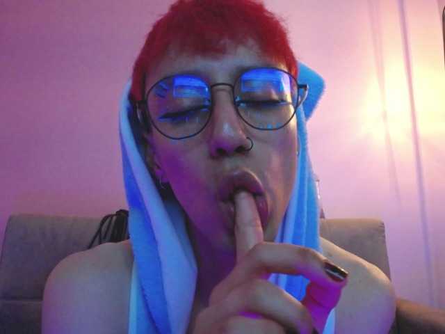 Live sex webcam photo for mathew-honey #275656616