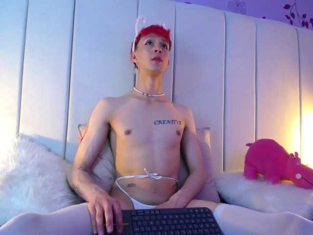 Live sex webcam photo for mathew-honey #276116059