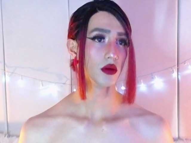 Live sex webcam photo for mathew-honey #277299388