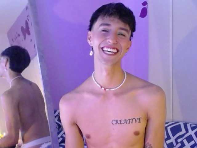 Live sex webcam photo for mathew-honey #277423573