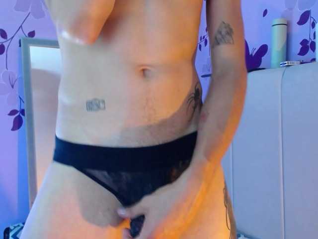 Live sex webcam photo for mathew-honey #277456814