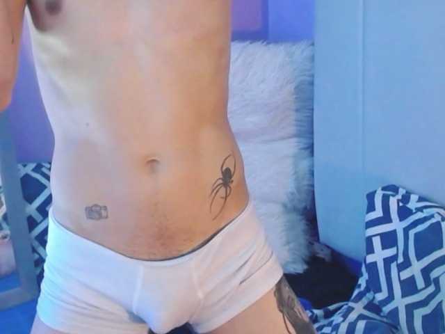 Live sex webcam photo for mathew-honey #277471028