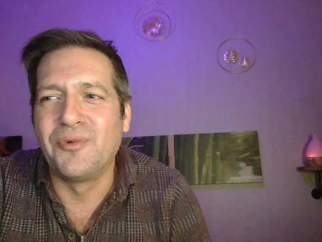 Live sex webcam photo for matrikes1 #290369131