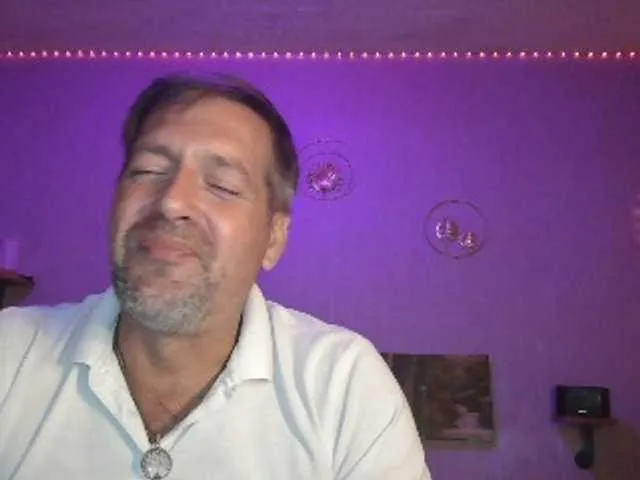 Live sex webcam photo for matrikes1 #292042430